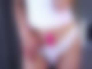 AdelePectol's Live Sex Cam Show
