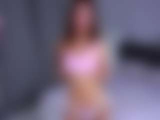 Show in cam erotica live di AdelePectol