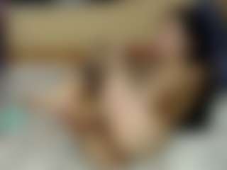 Finelia's Live Sex Cam Show