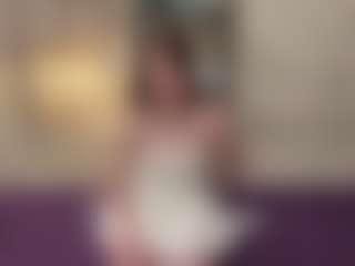Live cam show with Asti - Ass Bouncing on Camsoda