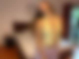 Live cam show with Kamila - Teen (18+) on SinfulBabes