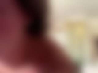 Live cam show with Kamila - Sexy on StripNow