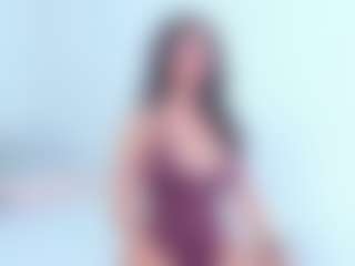 Live cam show with Alessia-Kat - Average on instabang