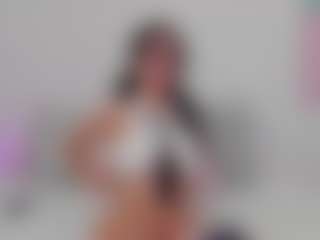 Live-Cam-Show mit Alessia-Kat - Squirt auf Camsoda