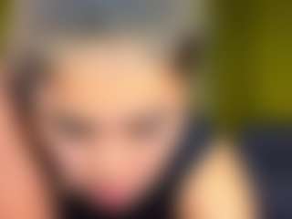 Live cam show with AlicaMayer - Spank on TeamSkeetLive