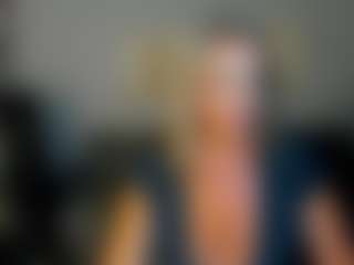 Live cam show with AlisaAllisen - Middle Aged on Camsoda