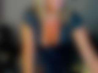 Live cam show with AlisaAllisen - Blonde Hair on Uber Horny