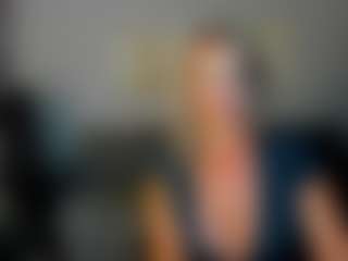 Live cam show with AlisaAllisen - Mature on StripNow