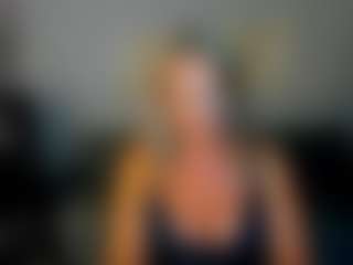 Live cam show with AlisaAllisen - Middle Aged on Camsoda