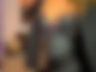 Live cam show with AlisaAllisen - Blonde Hair Middle Aged on SpankPalCams