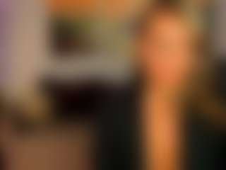 Live cam show with AlisaAllisen - Mature on UwU Esports