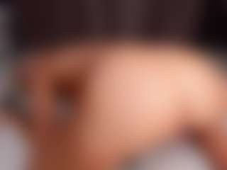AmmyMoore's Live Sex Cam Show