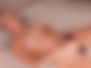 AmmyMoore's Live Sex Cam Show