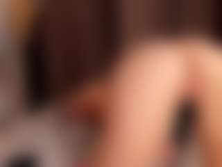 AmmyMoore's Live Sex Cam Show