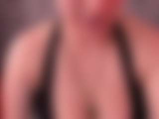 Live cam show with Barbara-foox - Submissive on Camsoda