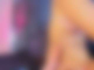 Live cam show with Lana-Slim - Double Penetration on Gym Cam Girls