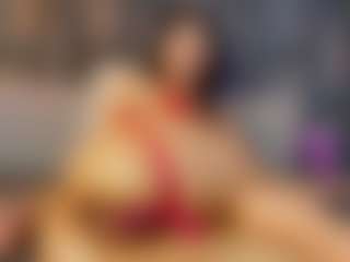 Live cam show with Lana-Slim - Skinny on Milfs Live