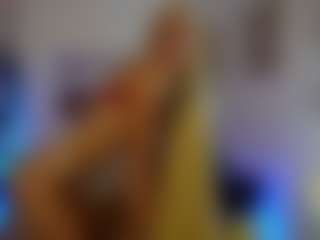 Live cam show with LunaGrace18 - Blue Eyes on TastyBlacksLive
