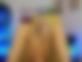 Live cam show with LunaGrace18 - Blue Eyes on CamClone