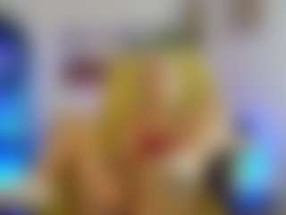 Live cam show with LunaGrace18 - Blonde Hair on StripNow