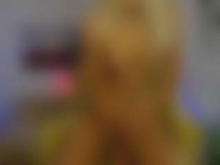 Live cam show with LunaGrace18 - Blue Eyes on Dare Cams