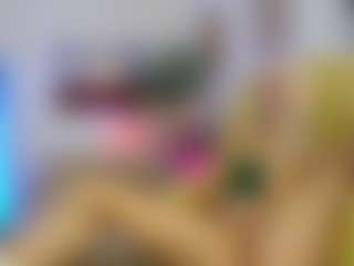 Live cam show with LunaGrace18 - Blue Eyes on Mixed Magazine Live