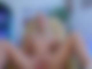 Live cam show with LunaGrace18 - Barelylegal on Camsoda