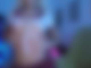 Live-Cam-Show mit LunaGrace18 - Blonde Hair Small Tits auf Camsoda