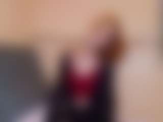 Live cam show with MariettaMaddock - Teasing on Camsoda
