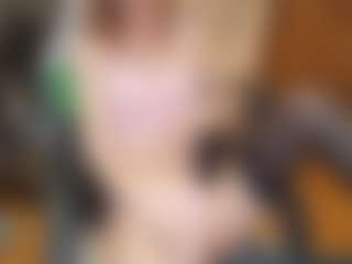 Live cam show with MariettaMaddock - Teasing on Camsoda