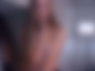 Live cam show with MyeshaSoulia - Average on madthumbs