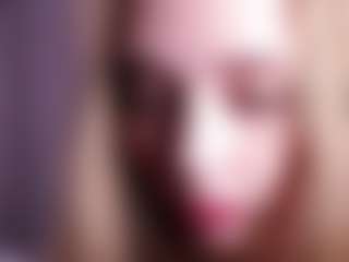 Live cam show with MyeshaSoulia - Blue Eyes on liverealitysex.com
