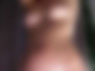 Live cam show with MyeshaSoulia - Blue Eyes on Camsoda