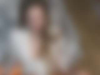 Live cam show with MyeshaSoulia - Brown Hair on hotwifechat.live