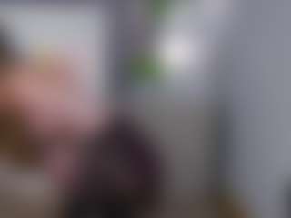 Live cam show with MyeshaSoulia - Average on Camsoda