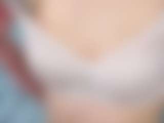 Live cam show with MyeshaSoulia - Small Tits on live.xheat.ai