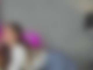 Live cam show with Olivia - Brown Hair on CamwithHer
