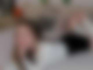 Live cam show with Olivia - Cute on CamwithHer