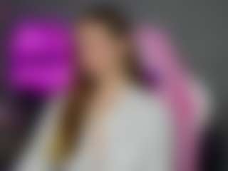Live cam show with Olivia - Upskirt on eurowanks.com