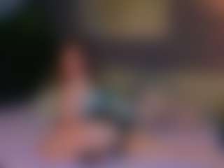 Live cam show with Olivia - Upskirt on livesuperchat.net