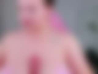 Live cam show with Virginia-Robinson - Moan on Camsoda Late Night