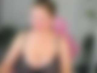 Live cam show with Virginia-Robinson - Moan on Gym Cam Girls