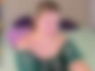 Live cam show with Virginia-Robinson - Shaved on sexylive.show
