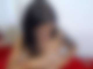 Live cam show with I'm Luna - Skinny Teen (18+) on Camiplay Live