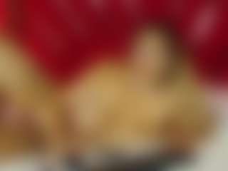 Live-Cam-Show mit AmelyaNyx - Gagging auf Camsoda