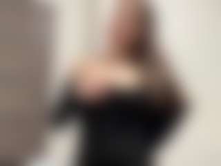 Live cam show with DeannaDobosz - Middle Aged on Camsoda