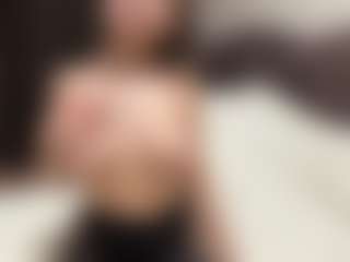 Live cam show with DeannaDobosz - Cute on TastyBlacksLive