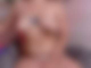 ELLARIOJASS's Live Sex Cam Show