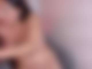 Live cam show with ELLARIOJASS - Big Ass on Latina Girls