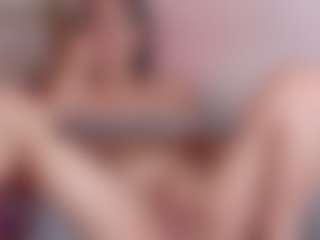 Live cam show with ELLARIOJASS - Skinny on luckytryst.com